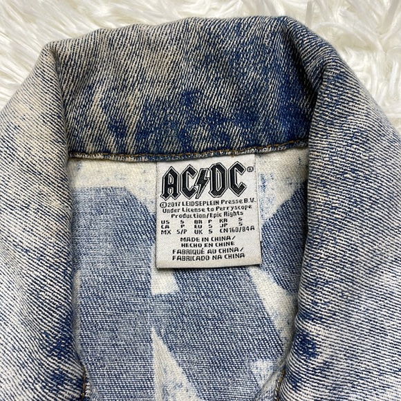 AC⚡️DC  DENIM JACKET US • SMALL - Picture 9 of 9